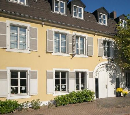 Hotel Altes Pfarrhaus Beaumarais Saarlouis Exterior photo