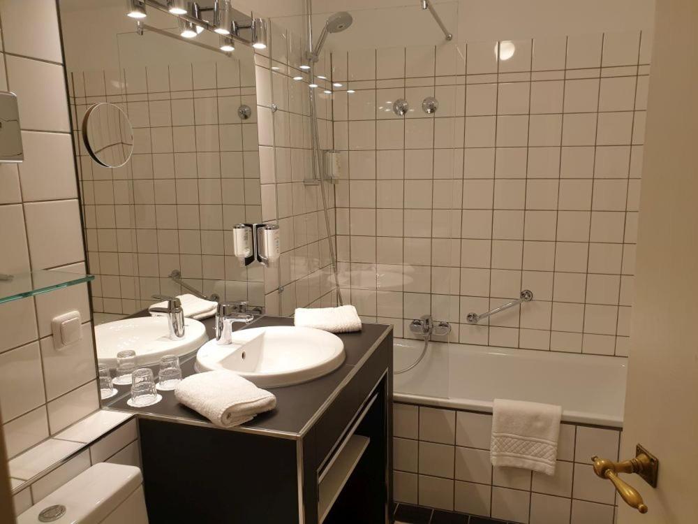 Hotel Altes Pfarrhaus Beaumarais Saarlouis Exterior photo