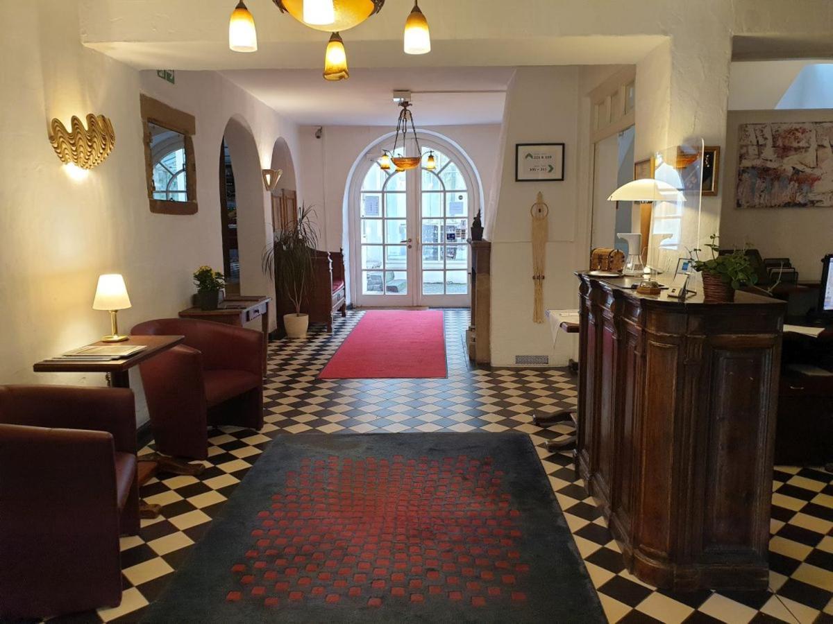 Hotel Altes Pfarrhaus Beaumarais Saarlouis Exterior photo