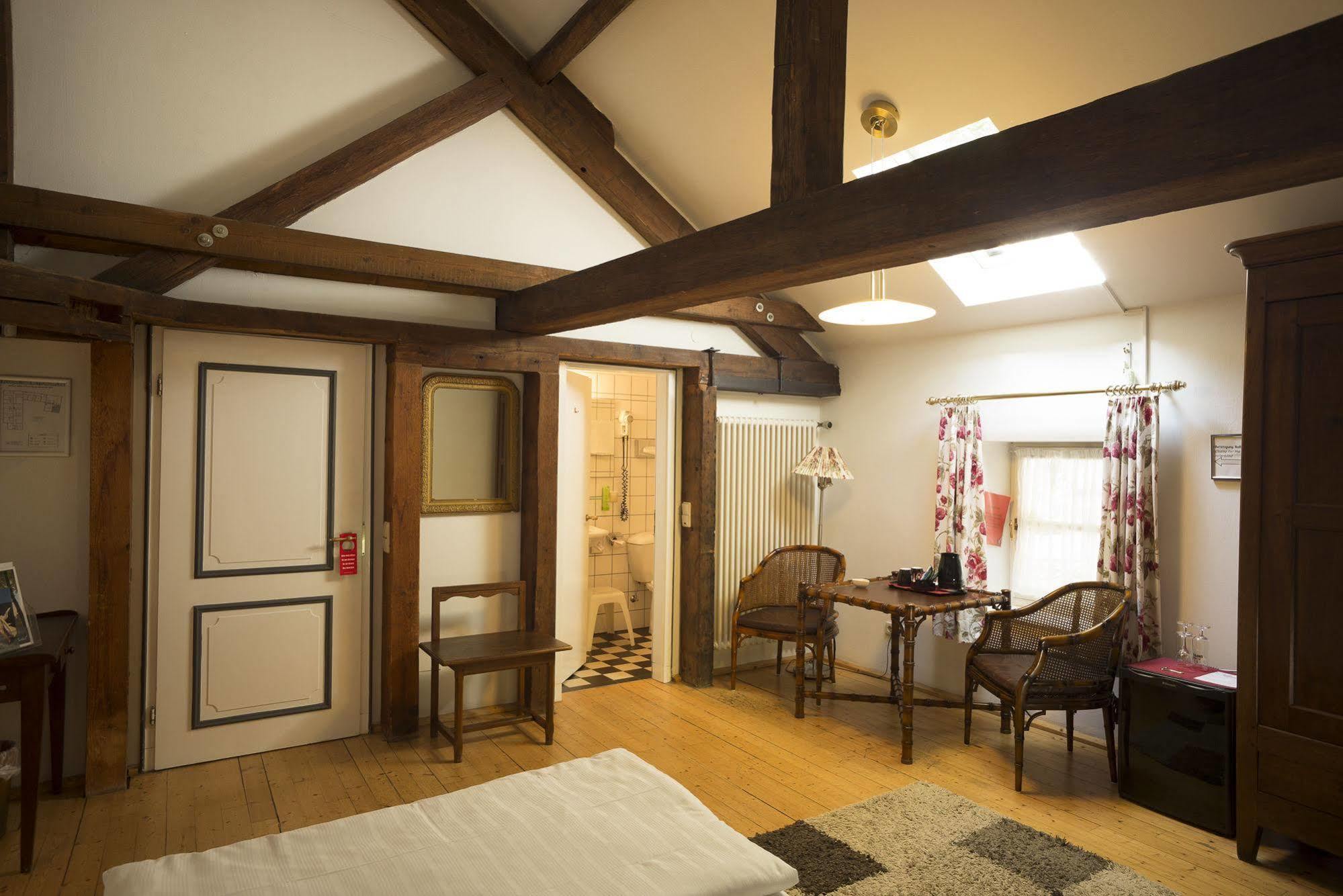 Hotel Altes Pfarrhaus Beaumarais Saarlouis Exterior photo